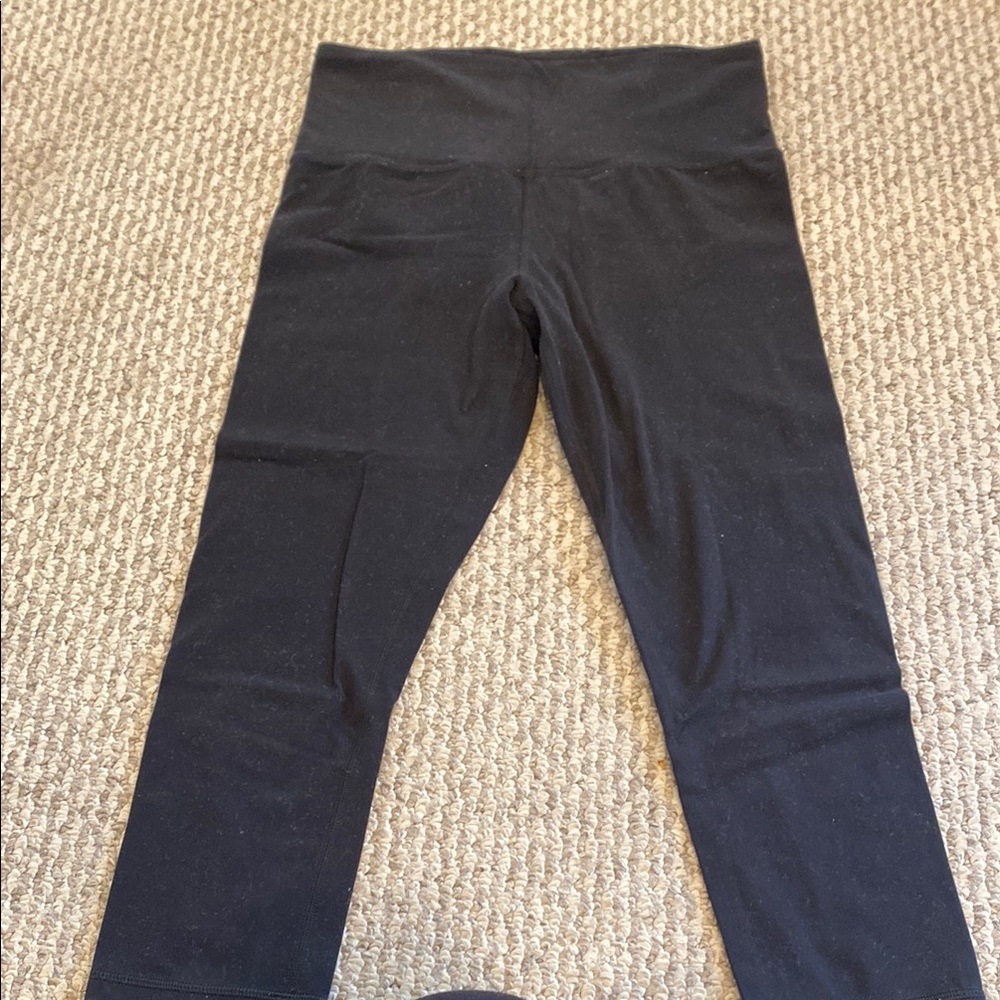 Women’s Athleta capri  Black Leggings
